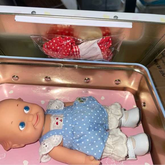 2003 EUC 6” Jesco Kewpie  What a Doll with Carrying Case /Lunch Box extra dress - Picture 3 of 10